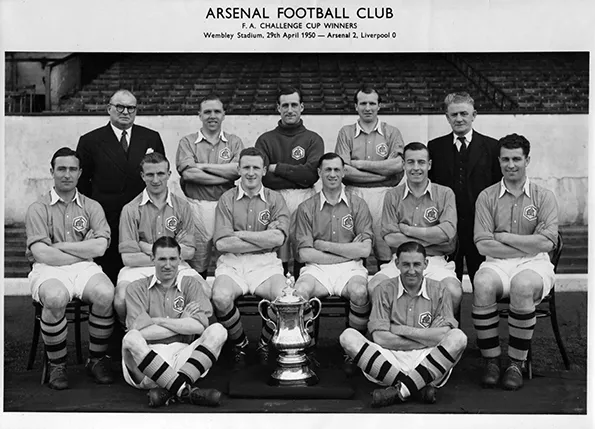 arsenal-1950-fa-cup-winners-teamgroup-bw