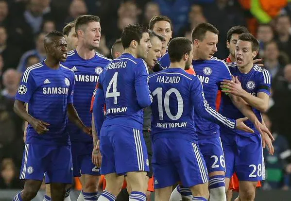 chelsea-zlatan-referee