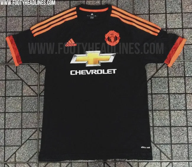 man-united-third-shirt-front