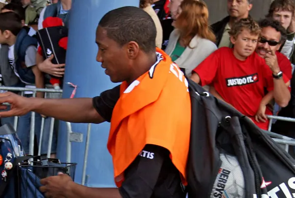 Jonathan_de_Guzman_003