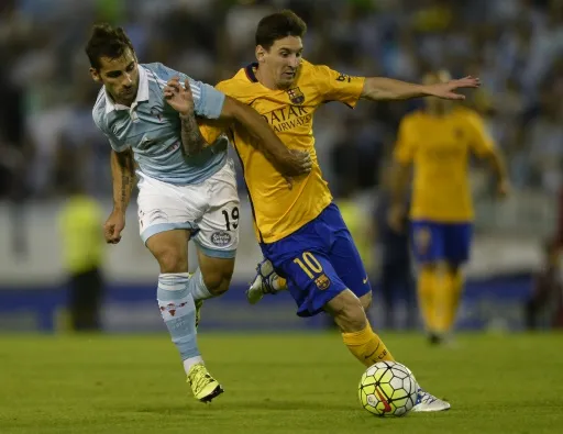jonny-castro-celta-vigo-lionel-messi-barcelona