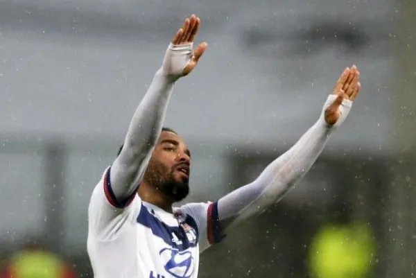Olympique Lyon's Alexandre Lacazette reacts after scoring against Reims during their French Ligue 1 soccer match at the Gerland stadium in Lyon, France, October 3, 2015. REUTERS/Robert Pratta