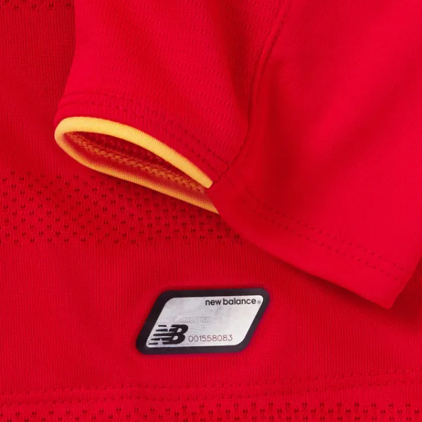 liverpool-home-jersey-sleeve