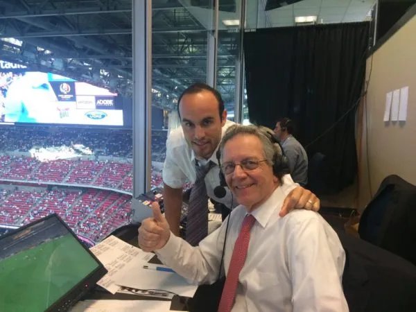 landon-donovan-jp-dellacamera