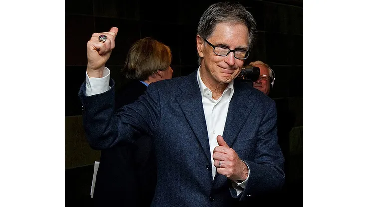 Owner of the Boston Red Sox baseball team, and new owner of Liverpool Football Club, John W. Henry, gives the thumbs-up sign, as he leaves after addressing the media, after a meeting with lawyers, in central London on October 15, 2010. New England Sports Ventures (NESV), owners of baseball's Boston Red Sox, completed their acrimonious […]