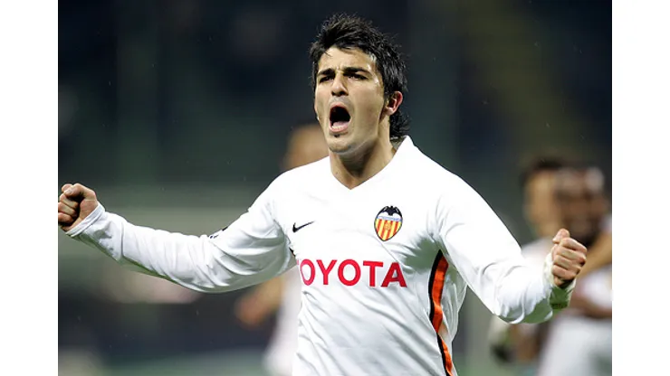 Valencia forward David Villa shouts after scoring during the Champions League first knockout round, first leg soccer match between Inter of Milan and Valencia at the San Siro stadium in Milan, Italy, Wednesday, Feb. 21, 2007. (AP Photo/Antonio Calanni)