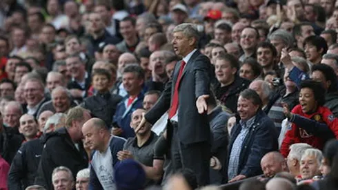 MANCHESTER, ENGLAND - AUGUST 29: Manager Arsene Wenger of Arsenal is sent to the stand during the Barclays Premier League match between Manchester United and Arsenal at Old Trafford on August 29 2009, in Manchester, England. (Photo by Matthew Peters/Manchester United via Getty Images)
