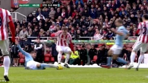 Stoke's Glenn Whelan to Escape Punishment After Reckless Tackle in FA Cup Against Manchester City: The Nightly EPL