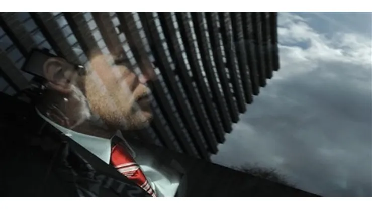 Manchester United's Wayne Rooney is seen through the window of a car as he leaves a hotel in Munich, southern Germany, on Wednesday, March 31, 2010. Rooney was scheduled to return to Britain on Wednesday afternoon for tests on the ankle he injured in Manchester United's Champions League loss at Bayern Munich the evening before. […]