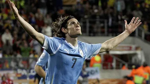 Chelsea Close In On Edinson Cavani Signing, Says Reports