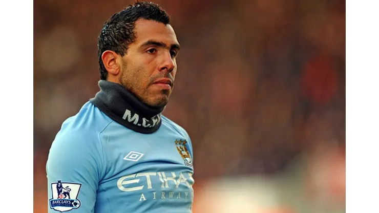 Manchester City's Argentinian striker Carlos Tevez looks on during the English Premier League football match between Stoke City and Manchester City at the Britannia Stadium, Stoke-on-Trent, Staffordshire, central midlands, England on November 27, 2010. AFP PHOTO/PAUL ELLIS FOR EDITORIAL USE ONLY Additional licence required for any commercial/promotional use or use on TV or internet (except […]