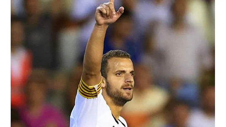 Tottenham Miss Out On Roberto Soldado After Valencia Demand £25million: Daily Soccer Report