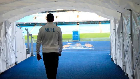 Manchester City Striker Alvaro Negredo Out For a Few Months After Breaking His Foot