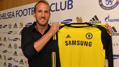 Chelsea Sign Goalkeeper Mark Schwarzer On A Free Transfer For One Season