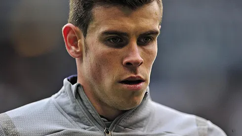 Live Footage of Gareth Bale Being Unveiled as a Real Madrid Player At Bernabeu