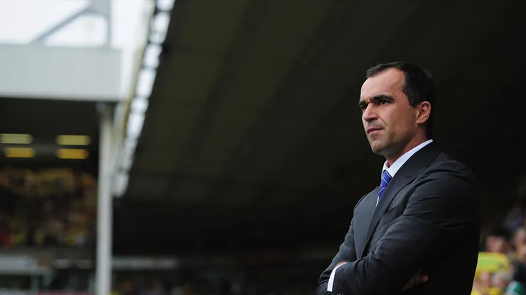 NORWICH, ENGLAND – AUGUST 17: Roberto Martinez of Everton looks on during the Barclays Premier League match between Norwich City and Everton at Carrow Road on August 17, 2013 in Norwich, England. (Photo by Jamie McDonald/Getty Images)