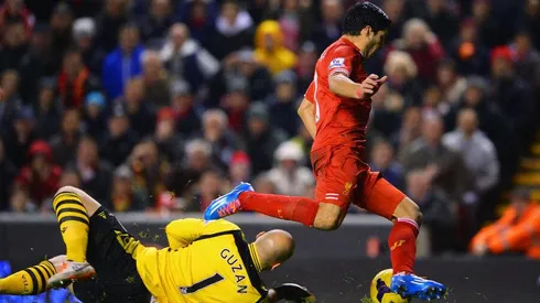 Luis Suarez Penalty Incident Raises Diving Issue Again; Reviewing Premier League Referee Decisions
