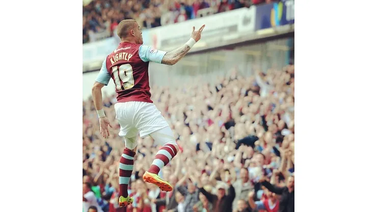 Burnley Promoted to Premier League; Watch the Pitch Invasion [VIDEO]