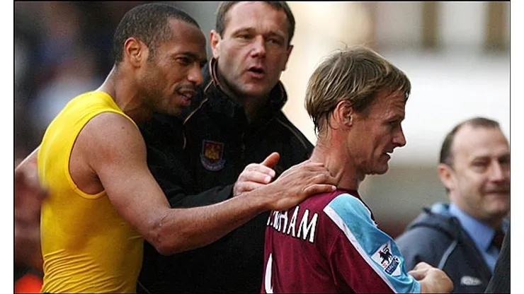 Caption=Arsenal's Thierry Henry (left) and West Ham United's Teddy Sheringham at the final whistle during the Barclays Premiership match at Upton Park, east London. PRESS ASSOCIATION Photo. Picture date: Sunday November 5, 2006. Photo credit should read: Nick Potts/PA.THIS PICTURE CAN ONLY BE USED WITHIN THE CONTEXT OF AN EDITORIAL FEATURE. NO WEBSITE/INTERNET USE UNLESS […]