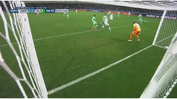 WATCH Germany Take 1-0 Lead Against Algeria With Beautiful Flick By Andre Schurrle [VIDEO]