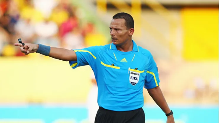 CARTAGENA, COLOMBIA – AUGUST 04: Referee Djamel Haimoudi gestures during the FIFA U-20 World Cup 2011 match between Mexico and England at Estadio Jaime Moron Leon on August 4, 2011 in Cartagena, Colombia. (Photo by Alex Grimm – FIFA/FIFA via Getty Images)