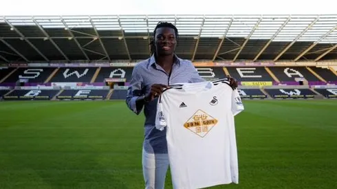 Swansea City Signs Striker Bafétimbi Gomis While Likely Losing Michu