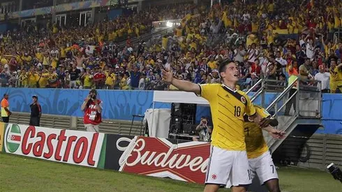 James Rodriguez Pictured On Flight To Madrid Possibly To Finalize £63million Move