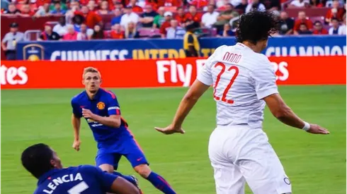 West Brom have signed Darren Fletcher from Manchester United