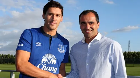 Gareth Barry Signs With Everton On 3-Year Deal
