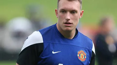 Manchester United Defender Phil Jones Ruled Out For One Month