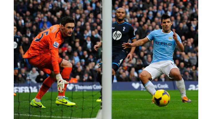 Manchester City's Argentinian striker Sergio Aguero (R) scores his team's third goal past Tottenham Hotspur's French goalkeeper Hugo Lloris (L) during the English Premier League football match between Manchester City and Tottenham Hotspur at the Etihad Stadium in Manchester, north-west England on November 24, 2013. AFP PHOTO/ANDREW YATES RESTRICTED TO EDITORIAL USE. No use with […]