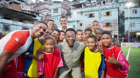Brazil Legend Pele In Sao Paulo Special Care Unit