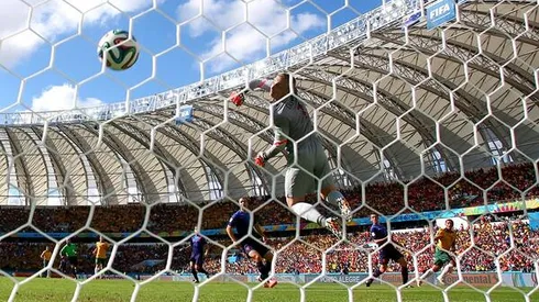 Listen to the 2 Robbies Football Show at 5pm ET Today With Tim Cahill