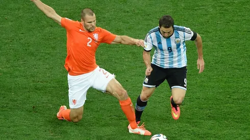 Aston Villa Captain Ron Vlaar Ruled Out For Up to 6 Weeks