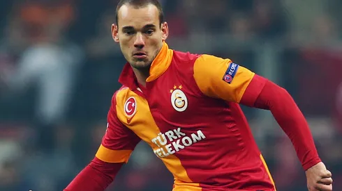 during the UEFA Champions League Round of 16 first leg match between Galatasaray and FC Schalke 04 at the Turk Telekom Arena on February 20, 2013 in Istanbul, Turkey.