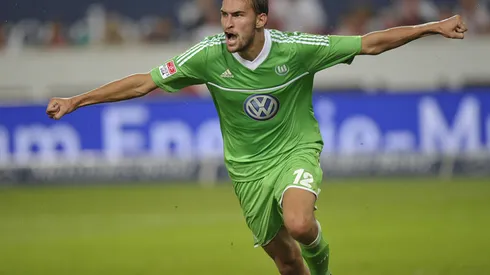 Wolfsburg tell Bas Dost to snub offer from Newcastle United