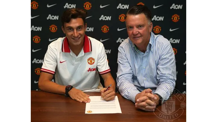 Man United finalize signing of Matteo Darmian for £12.7 million