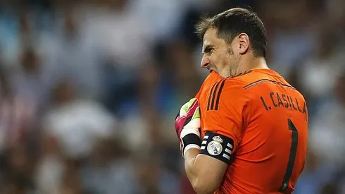 Iker Casillas' move from Real Madrid to Porto in danger of collapse