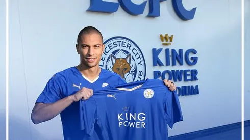 Leicester complete £5 million signing of Gokhan Inler