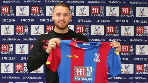 Crystal Palace sign Connor Wickham in £6 million deal