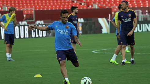 Manchester United and Barcelona set to meet on Tuesday regarding Pedro transfer