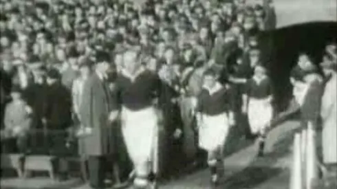 Rare footage of Chelsea vs. Arsenal from 1935 in front of 82,905 fans at Stamford Bridge