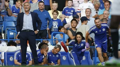 FA chairman: Mourinho should have apologized to Carneiro