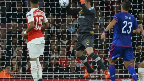 Arsenal 2-3 Olympiacos: Gunners bottom of Group F