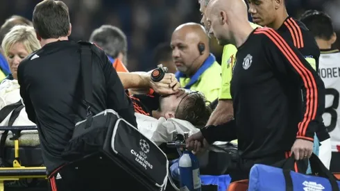 PSV 2-1 Manchester United: Shaw injured