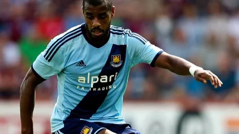 West Brom take ex-West Ham striker Ricardo Vaz Te on trial