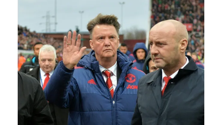 Man Utd defeat at Stoke leaves Van Gaal on brink