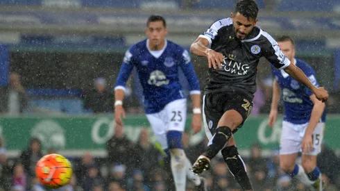 Penalty king Riyad Mahrez keeps Leicester top for Christmas