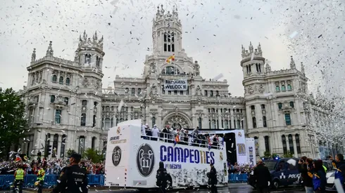 Victorious Real get hero's welcome in Spanish capital
