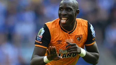 Diame stunner sends Hull City back into Premier League